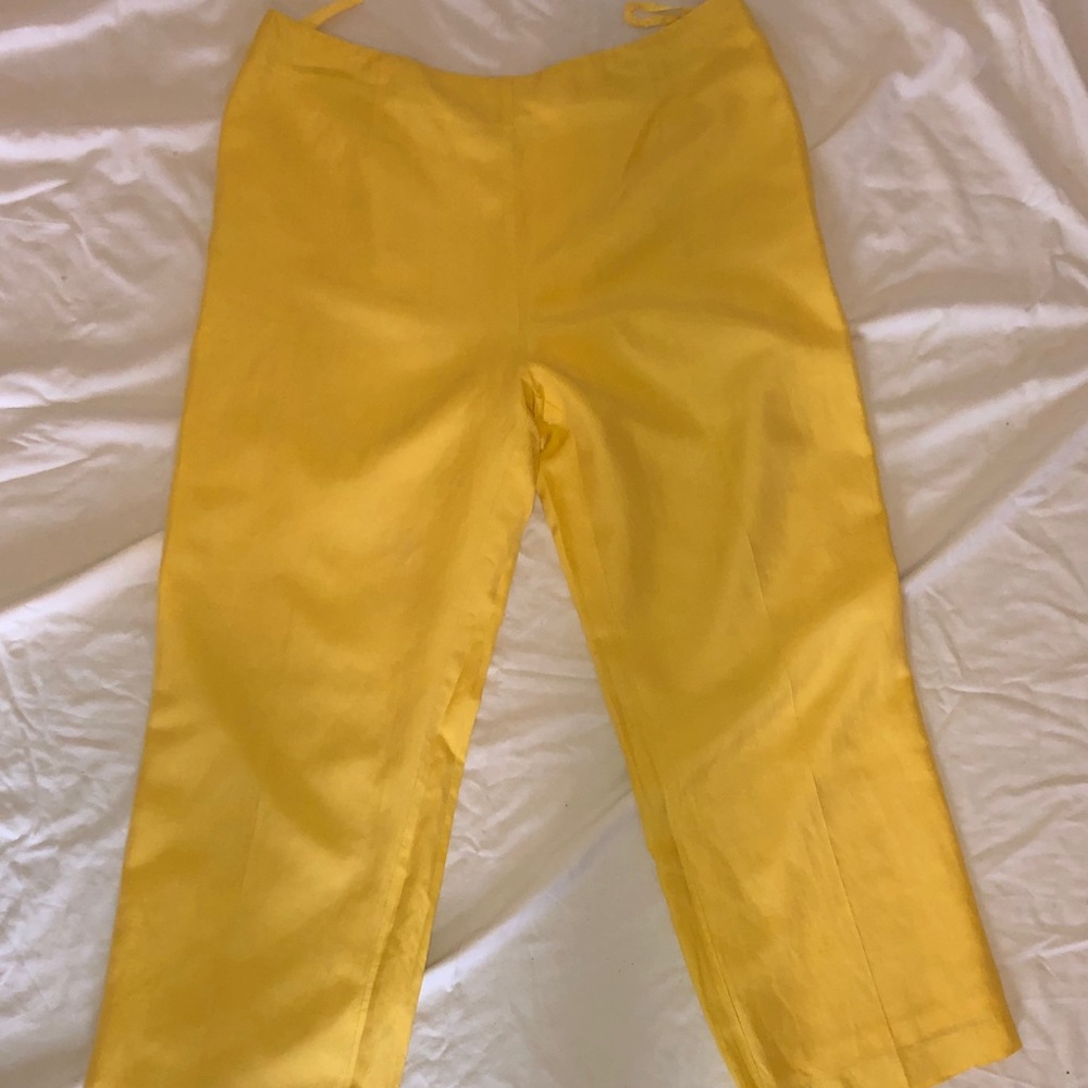 Yellow retro capris